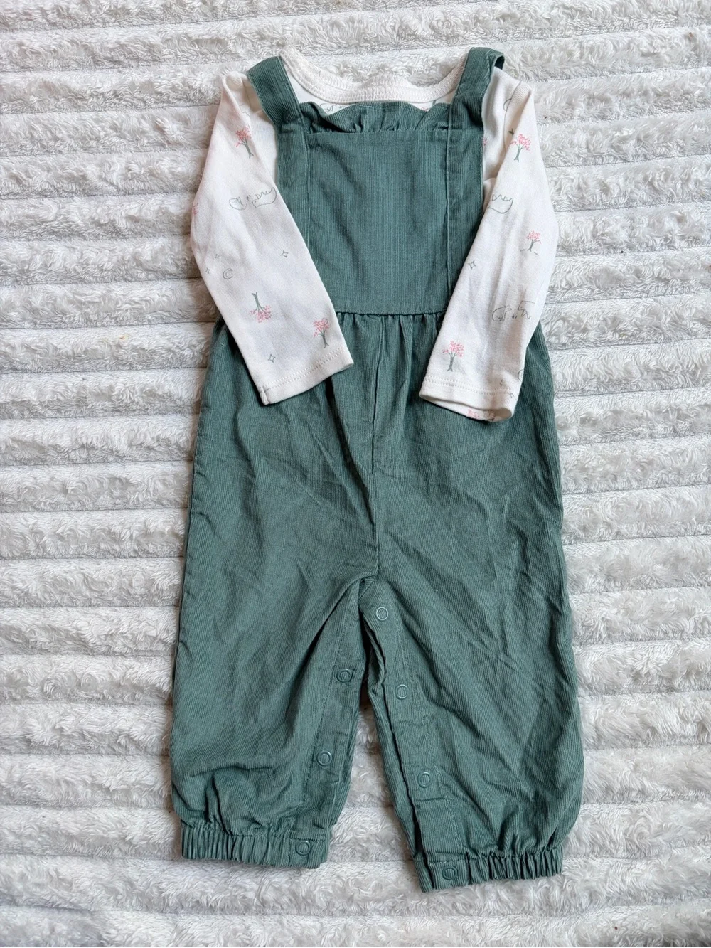 Carter’s Sage Corduroy Overalls & Woodland Bodysuit Set 6M